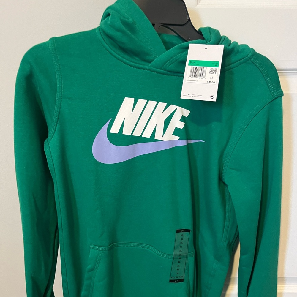Nike boys xl hoodie green